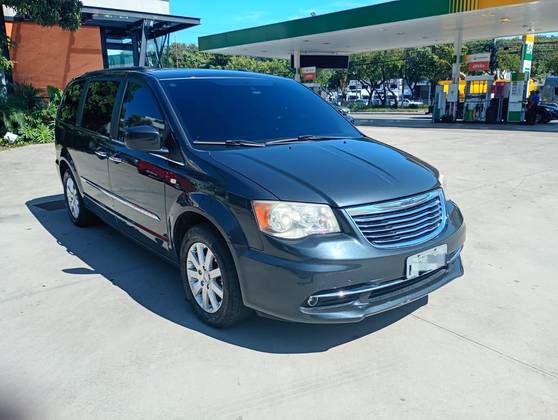 CHRYSLER TOWN & COUNTRY 3.6 TOURING V6 24V GASOLINA 4P AUTOMÁTICO